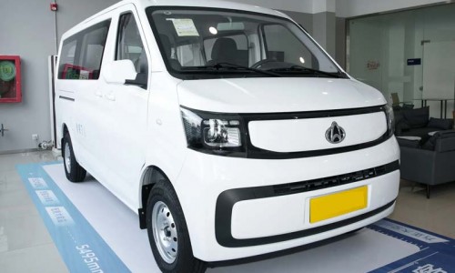 Changan Ruixing EM80 Pure Electric 7-seater Passenger Car Van Hatchback Door