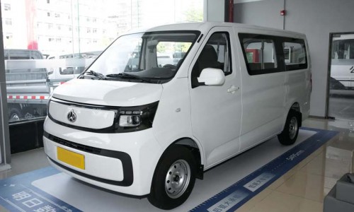 Changan Ruixing EM80 Pure Electric 7-seater Passenger Car Van Hatchback Door