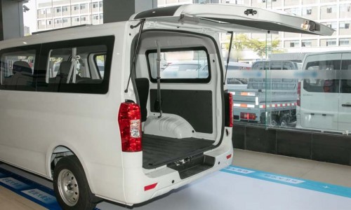 Changan Ruixing EM80 Pure Electric 7-seater Passenger Car Van Hatchback Door